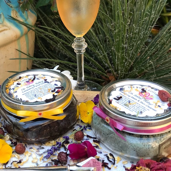 Beautifying Mask & Skin Cleanser - Picture 2 of 8